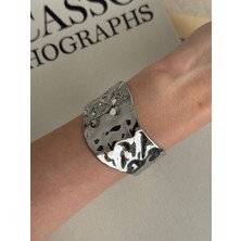 İrem Yıldız Çelik Desenli Silver Kelepçe