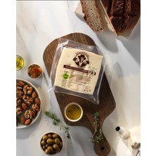 Ünal Çiftliği Manyas Mihaliç Peyniri Az Tuzlu 450 gr