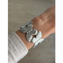 İrem Yıldız Çelik  Kelebek Model Kelepçe