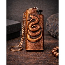 Yılan Figürlü Metal Çakmak Anahtarlık – Retro Tasarım, Dayanıklı ve Şık