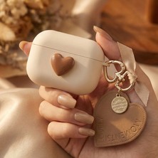 Caseonn Apple Airpods Pro 3 Kılıf Figürlü 3D Lovely Kalp Kahverengi
