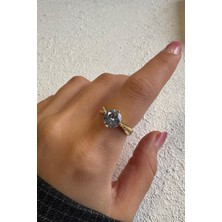 Leo'Stone Premium Seri Bold Line Zirkon Taşlı Klasik Tek Taş Tasarım Yarım Tur Ayarlanabilir Kadın Çelik Yüzük