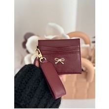 Laletto Şık Tasarımlı Bordo Suni Deri Yatay Kartlık Fiyonk Detaylı Anahtarlıklı Küçük Boy