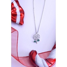 İnnuendo Jewelry 925 Ayar Gümüş Ortası Beyaz Yeşil Yapraklı Papatya Kolye