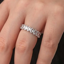 Şems Kamer Gümüş Oval Taşlı Sıra Yüzük