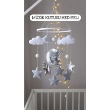 Trendmetfiq El Yapımı Keçe Ayıcık Ay Bulut Yıldız Bebek Odası Dönence | Doğal Ahşap Halkalı, Beşik & Tavan Uyumlu Premium Bebek Mobilyası