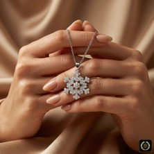 Stainless Steel 316L Paslanmaz Çelik Gümüş Renk Zirkon Beyaz Taşlı Kar Tanesi Tasarım Kolye