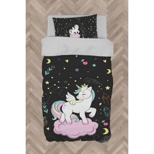 Mekta Home  Pembe Bulut Üzerinde Unicorn Desenli Siyah Nevresim Takımı