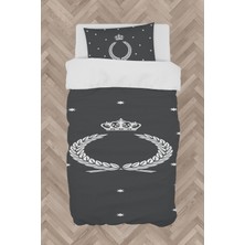 Mekta Home  Taçlı Yıldız Desenli Nevresim Takımı