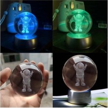 Marsilyan Astronot Temalı Hediyelik Işıklı Cam Küre Astronot Cam Küre