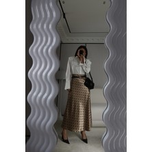 Özge Özgenç Puantiyeli Uzun Saten Etek