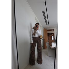 Özge Özgenç Karışık Desenli Geniş Paça Pantolon