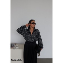 Özge Özgenç Etnik Desenli Saten Gömlek