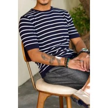 Tarz Cool Erkek Kısa Kollu Fitilli Akrilik-Pamuk Karışımlı Triko T-Shirt