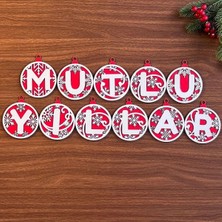 İsmiyle Al 11 Harfli Kırmızı Beyaz Ipli Mutlu Yıllar Yazılı Ahşap Yılbaşı Ağaç Süsü (5047)