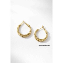 Xuping Jewelry Melekcehobi 14K Altın Renk Desenli Halka Küpe – Klasik Kilitli Günlük Şık Tasarım