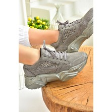 Fox Shoes Platin Metal Taş Detaylı Kadın Spor Ayakkabı M444302814