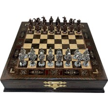 Gifthome Premium Orta Boy Metal Osmanlı & Ingiliz Satranç Takımı  ve Sandıklı Masif Ahşap Satranç Tahtası (28X28X5,5 Cm.)