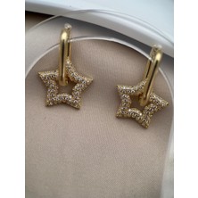 Luseda Çelik Kararmaz Gold Yıldız Motifli Taşlı Kadın Küpe