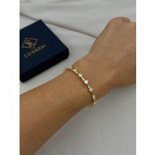 Luseda Taş Detaylı Yaylı Kelepçe Bileklik