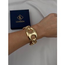 Luseda Büyük Halkalı Modern Gold Kelepçe Bileklik
