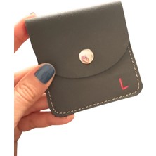 Pinkylola Design-L Harfli ,mat Gri Hakiki Deri Mini Bozuk Para Cüzdanı, Kırmızı Harf Detaylı  Airpod Kılıfı