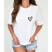 Aselinda Minimal Kalp Baskılı Tshirt