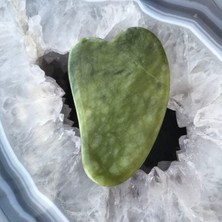 Normadia Yeşim Gua Sha Jade Masaj Taşı, Doğallık ve Şıklık ile Güzelliğinize Isı Katın