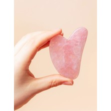 Normadia Pembe Kuvars Gua Sha Taş ile Güzellik ve Bakım Deneyimi