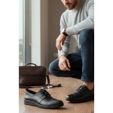 Enoch Hakiki Deri Siyah Bağcıklı ve Esnek Lastik Detaylı Comfort Ayakkabı