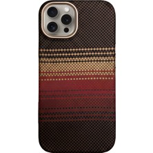 Caseart iPhone 15 Pro ile Uyumlu Kapak Magsafe Şarj Özellikli Ince Yapılı Karbon Kevlar Kılıf - Kahverengi