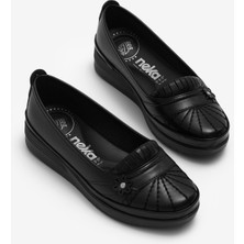 Tonny Black Kadın Siyah Rahat Kalıp Yan Çiçekli Günlük Ayakkabı