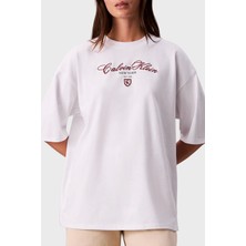 Calvin Klein Pamuklu Oversize Bisiklet Yaka Logolu T Shirt LV047E232GYAA Bayan T Shirt LV047E232G Yaa