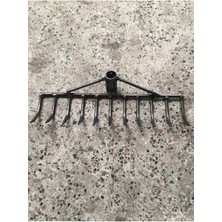 Normadia El Yapımı Demir Tırmık, Dayanıklı ve Şık Bahçe Aracı