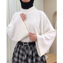 Moda Morfo Yarım Boğaz Krop Triko Kazak -Beyaz