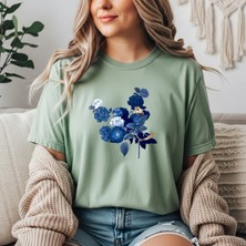herkesemoda Mavi Çiçekler Baskı Detaylı Basic T-Shirt