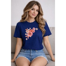 herkesemoda Pembe Çiçekler Baskı Detaylı Basic T-Shirt