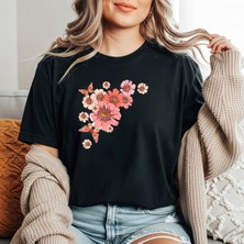 herkesemoda Pembe Çiçekler Baskı Detaylı Basic T-Shirt