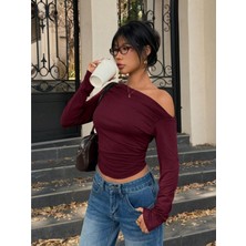 Blue Street Kadın Asimetrik Omuz Uzun Kollu Büzgülü Dar Kesim Kısa Tişört