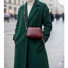 Colorshere Kadın Bordo Krokodil Desenli Zincir Detaylı Püsküllü Omuz ve Çapraz Çanta