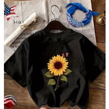 herkesemoda Ayçiçek Baskı Detaylı Basic T-Shirt