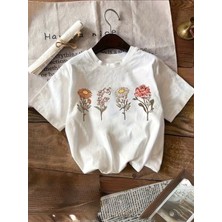 herkesemoda Çiçek Baskı  Detaylı Basic T-Shirt