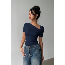Tarz Cool Kadın Beyaz Çapraz Yaka Kısa Kollu Slim Fit Bluz