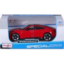 Kaia Life May 32907 2022 Audi Rs E-Tron Gt 1:25 Model Araba