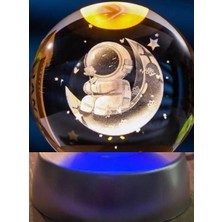 Meks Ay Üstünde Astronot Tasarımlı Plastik Altlıklı Işıklı Cam Küre