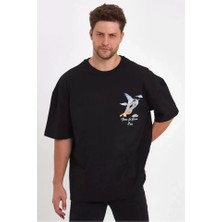 Indispensablely Erkek Melek Baskılı Oversize T-Shirt - Siyah