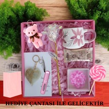 Marmori Çelik Gold Renk Kadın Saatli Lotus Gold Renkli Kolye Bileklik Setli Şakayık Mumlu Hediye Seti