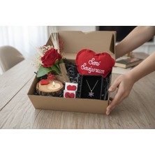 Kalbimden Sana | “seni Seviyorum” Yazılı Romantik Sevgiliye Hediye Kutusu Görseldeki Gibidir