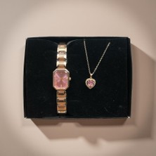 Masalsı Concept Kalbimin Zamanı Sen | Pembe Saat ve Kalp Kolye Sevgililer Günü Hediye Seti Görseldeki Gibidir