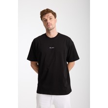 Tarz Cool Erkek Beyaz Milano Nakış Yazılı Oversize Bisiklet Yaka T-Shirt